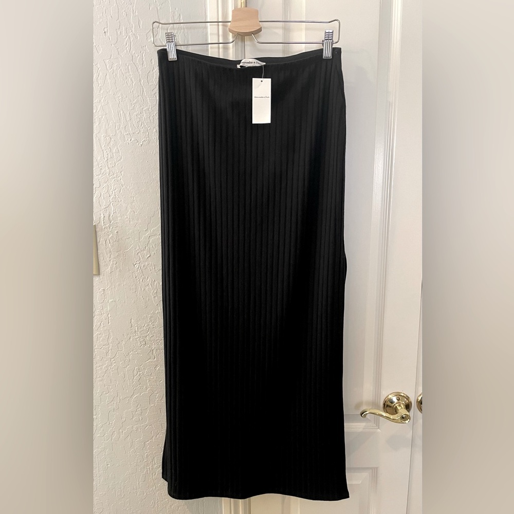 Abercrombie Cable Knit Maxi Skirt
